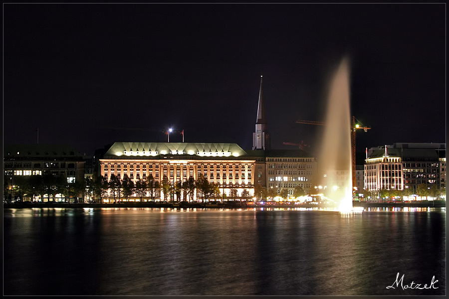 Foto von Hamburg Alster Nacht Hapag Lloyd