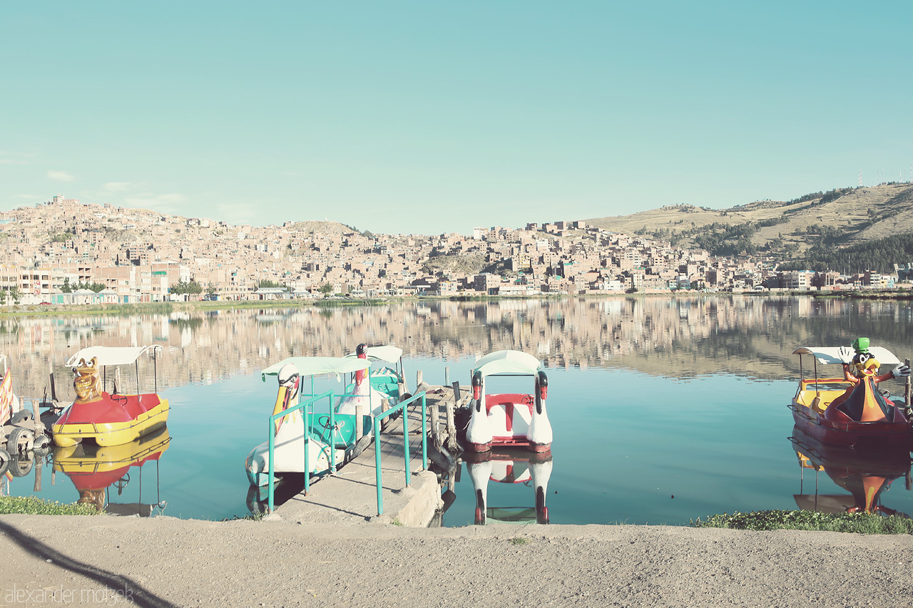 Puno Foto von Blick auf Puno vor dem Titicacasee