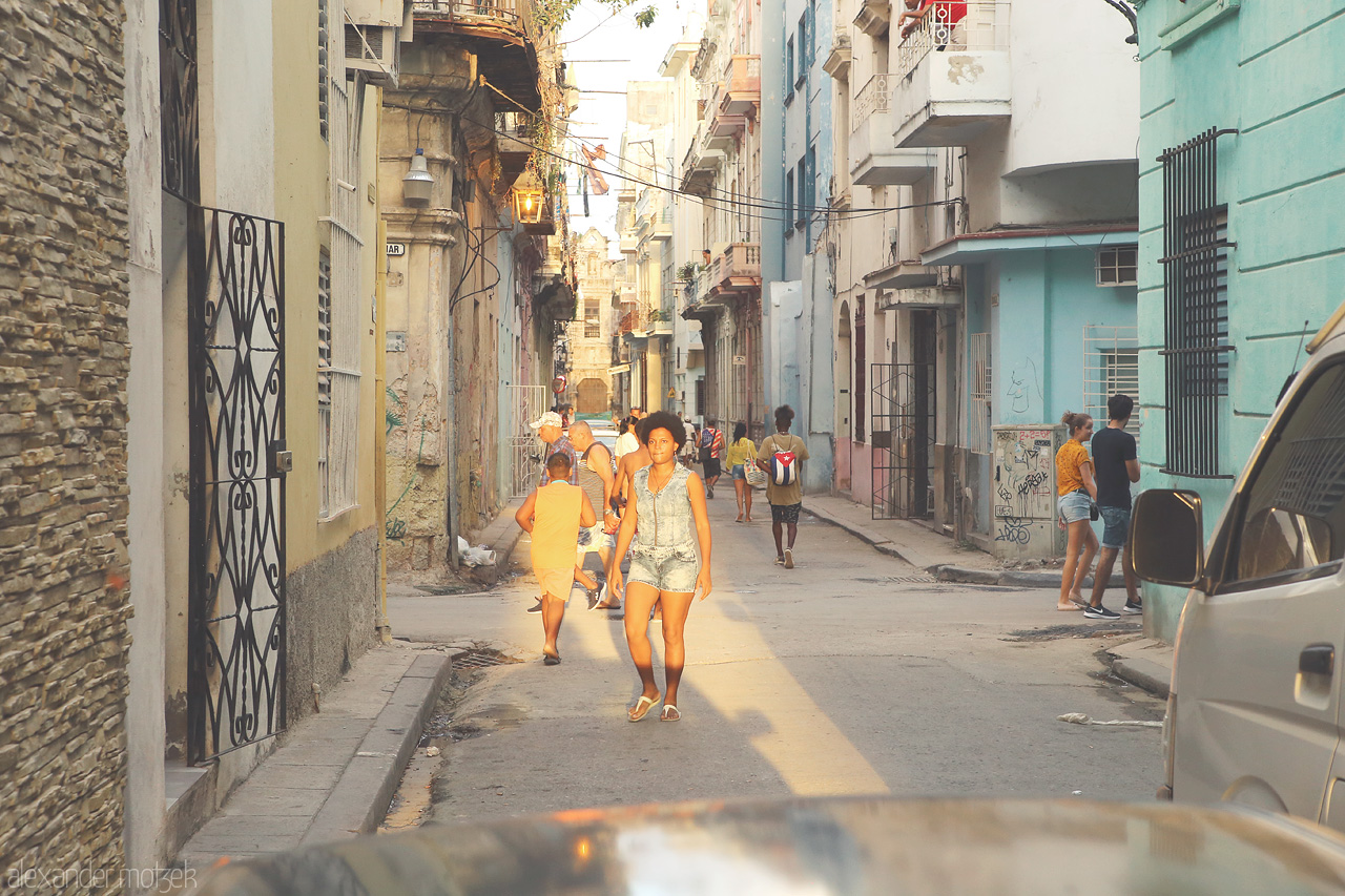 Foto von Straße bei Sonnenuntergang in La Habana de Cuba