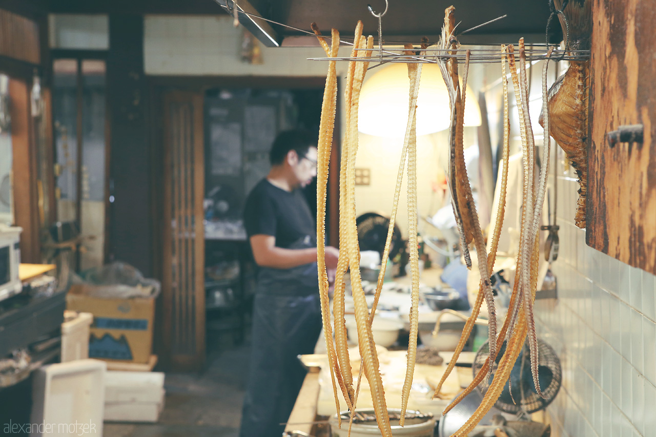 Nishiki Foto von Getrocknete Fischgräten auf dem Nishiki Markt
