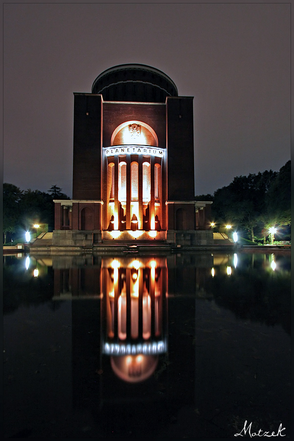 Planetarium Foto von Hamburg Planetarium Nacht
