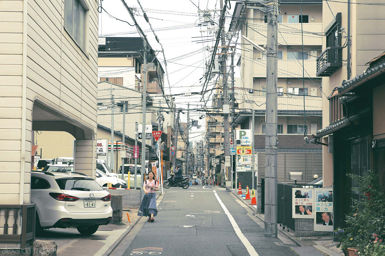 Kyoto Foto von Hunderte Oberspannungsleitungen versorgen die Innenstadt von Kyoto