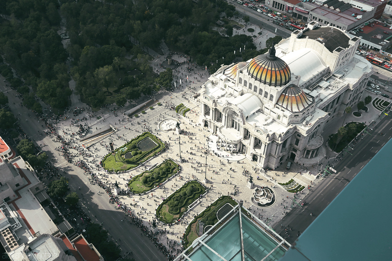 Foto von Der Palacio de Bellas Artes in CDMX vom Torre de México aus gesehen