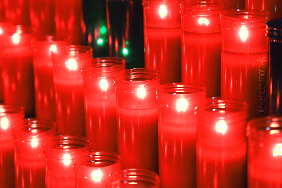 Montserrat - Candles Foto von Montserrat Kerzen Kirche