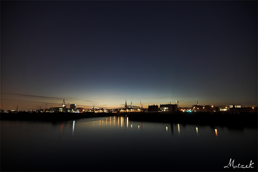 Foto von Hafencity Skyline Hamburg Nacht